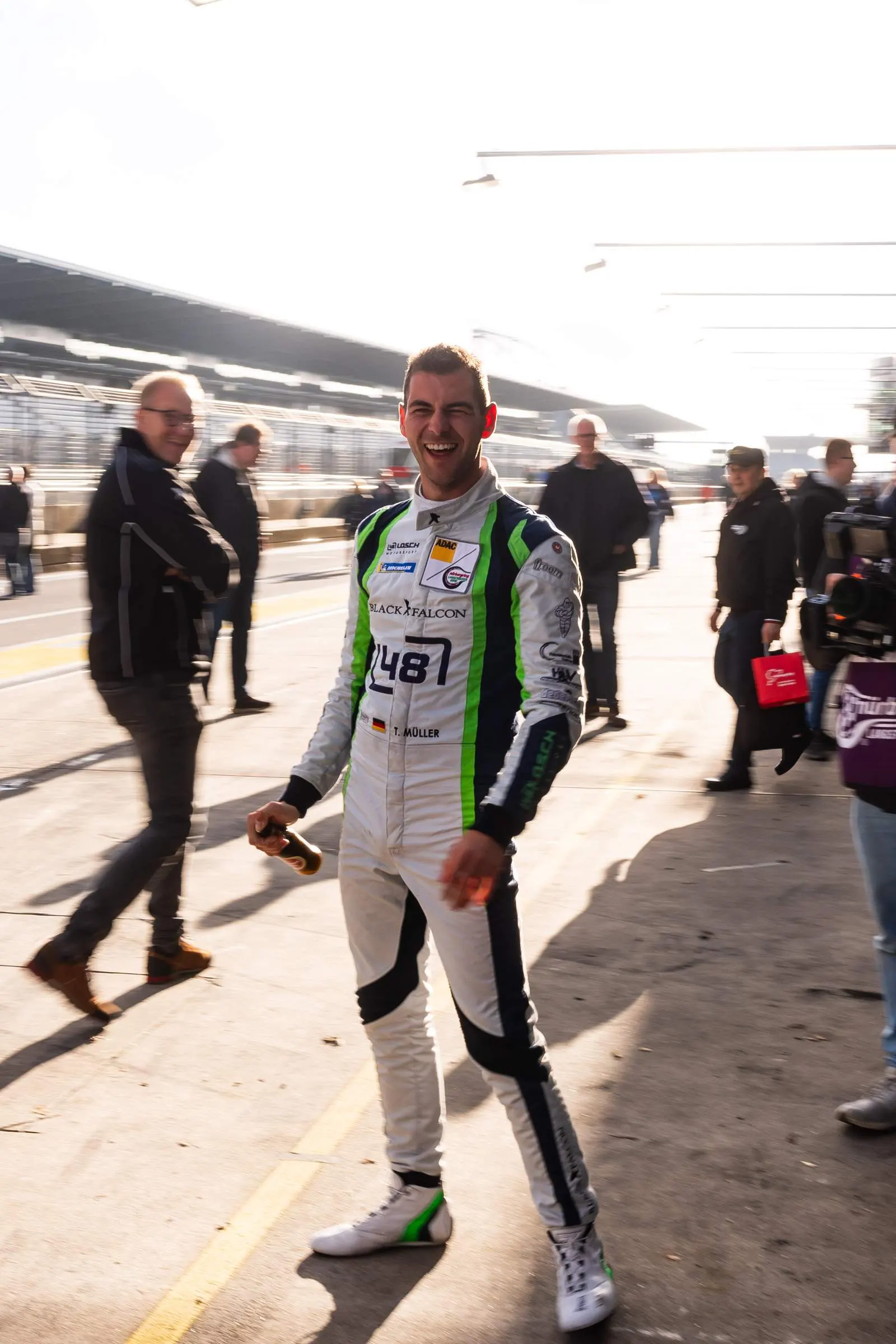 Einzelbild ohne Beschreibung in einer Bildergalerie