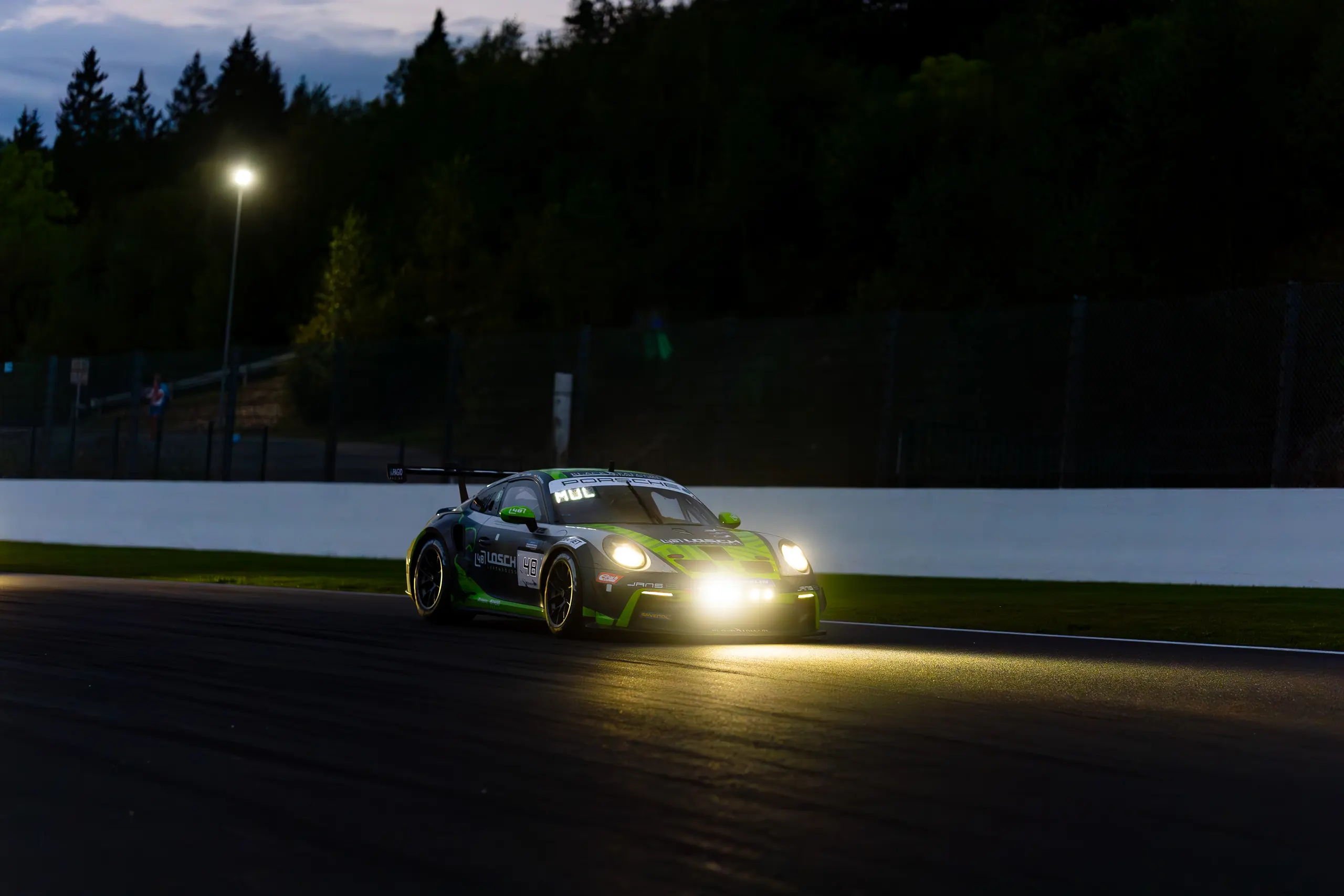 Einzelbild ohne Beschreibung in einer Bildergalerie