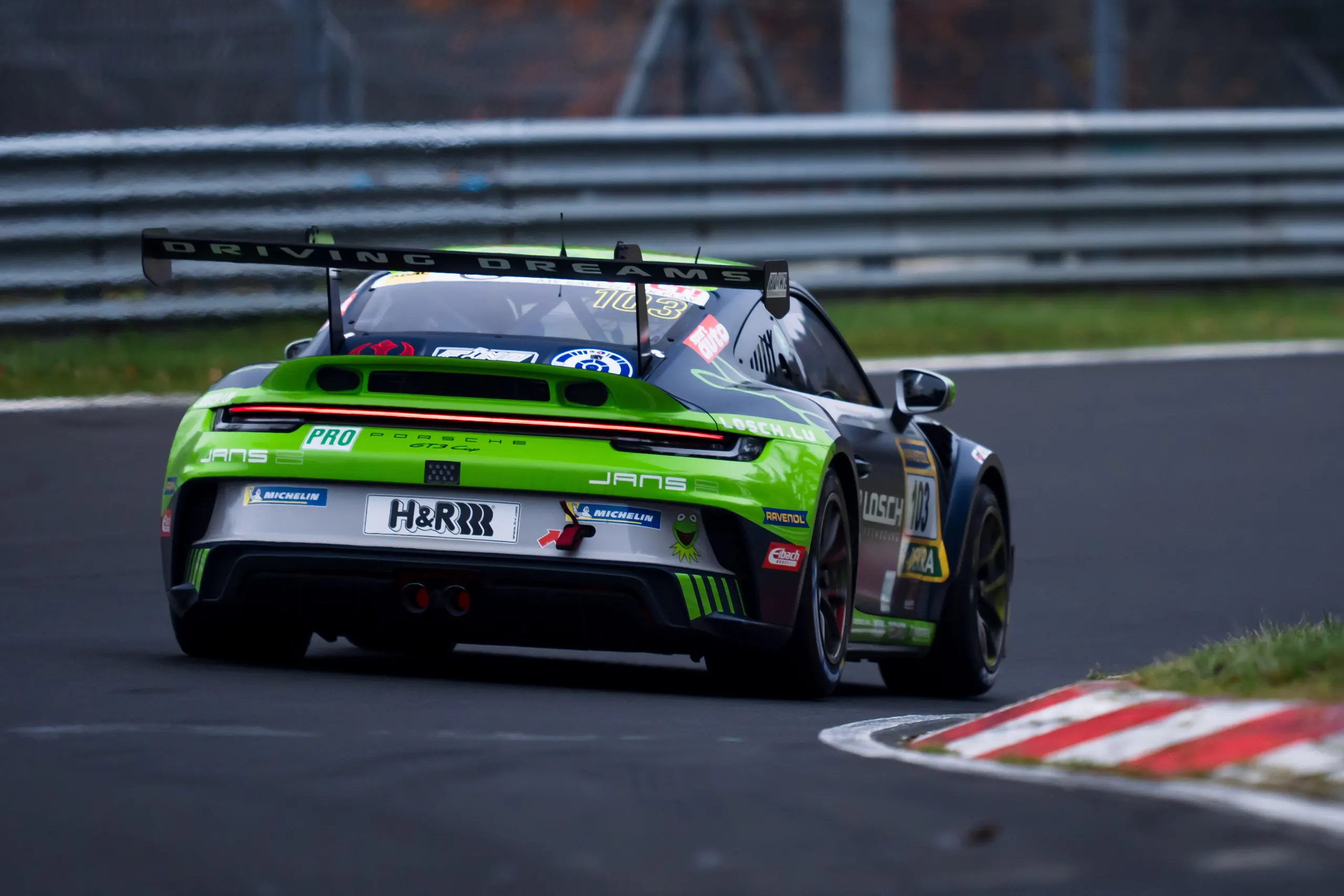 Einzelbild ohne Beschreibung in einer Bildergalerie